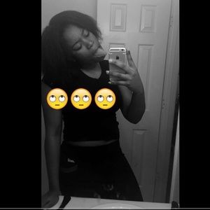 Meet your Posher, Yanique