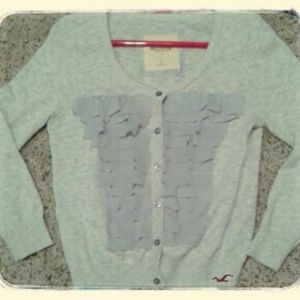 !!!!HOLLISTER  BUTTON UP SWEATER!!!nwt