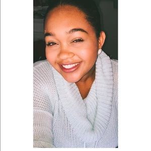 Meet your Posher, Asha