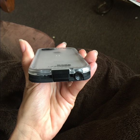 Lifeproof iPhone 5c case like new - Picture 3 of 3