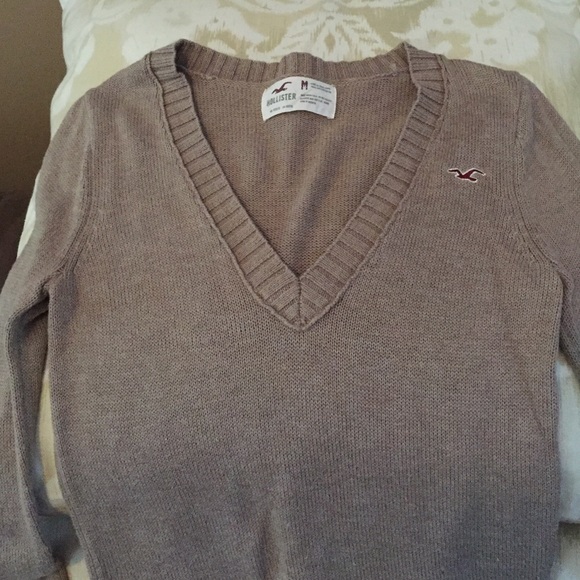 Hollister sweater