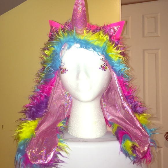 Accessories - Rainbow Unicorn Fluffy Hood