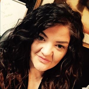 Meet your Posher, Candice