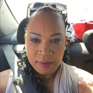 Meet your Posher, Beverly