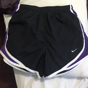 Black nike shorts