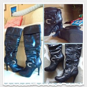 REDUCED Black high heeled boots
