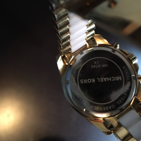 MK watch - Picture 2 of 2