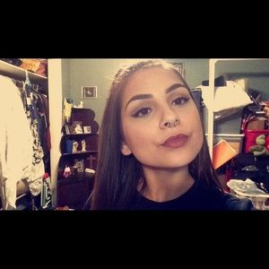 Meet your Posher, Lexie