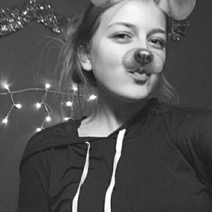 Meet your Posher, Raegan