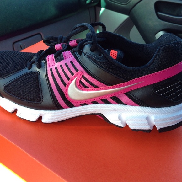 nike downshifter 5 price