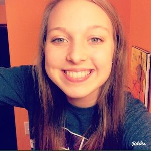 Meet your Posher, Lauryn