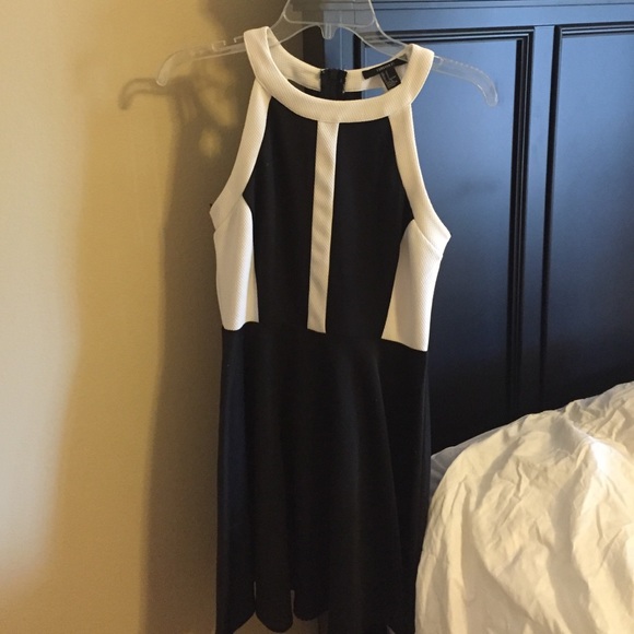 Forever 21 black and white dress