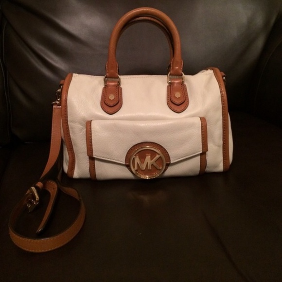 Michael Kors Handbags - Sale⚡️Michael Kors bag✨