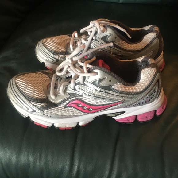 Pink Saucony Women's Running Shoes