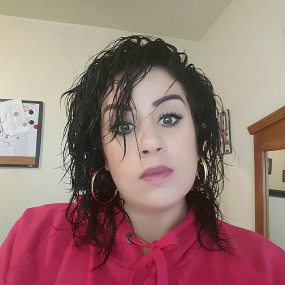 Meet your Posher, Jaylene - Picture 1 of 1