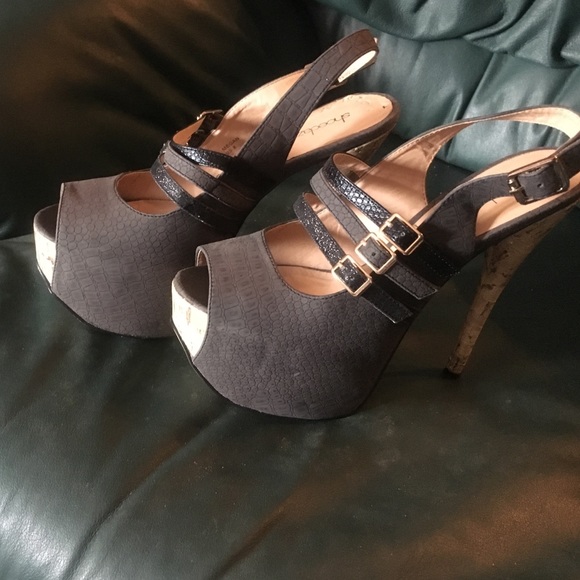 Shoe Dazzle Platforms