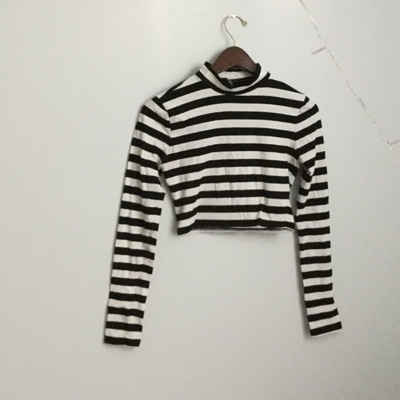 Stripped Crop Top