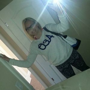 Meet your Posher, Crystal