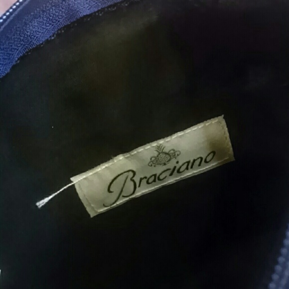 Floral Circles - Picture 3 of 4