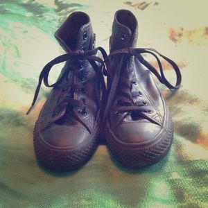 Black leather converse Allstars barely worn