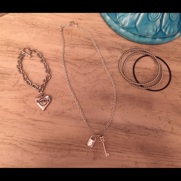 JEWELRY LOT! Hard Rock Cafe Bracelet+MORE! JUST $4