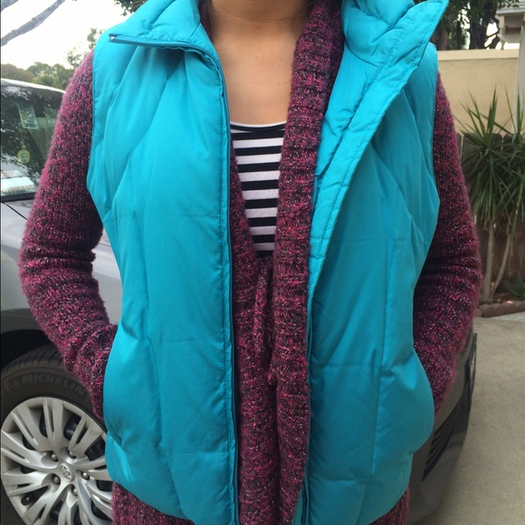 Turquoise vest - Picture 2 of 3