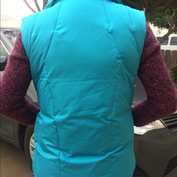 Turquoise vest - Picture 3 of 3