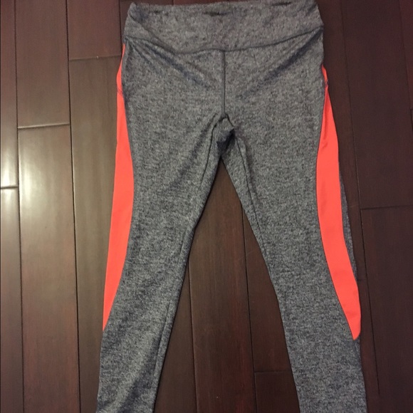 Athletic leggings