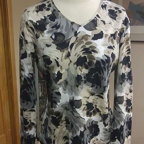 Croft & Barrow Top - Picture 2 of 3