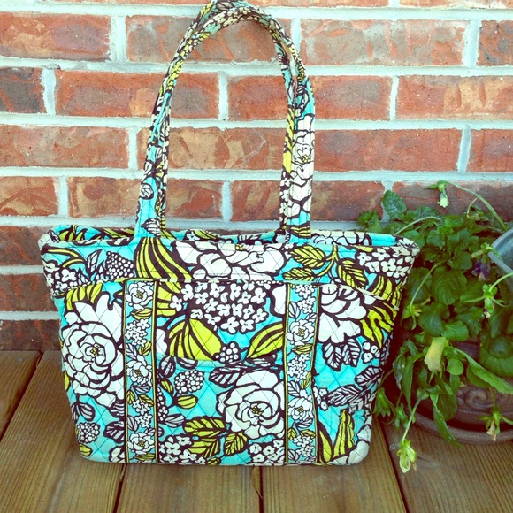 Cute Vera Bradley Tote