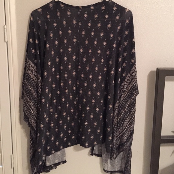 Multi-Print Kimono - Picture 2 of 2