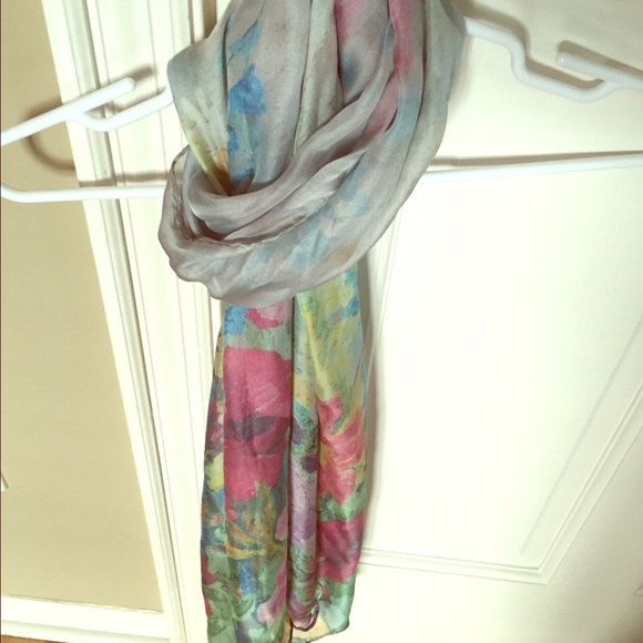 Light scarf