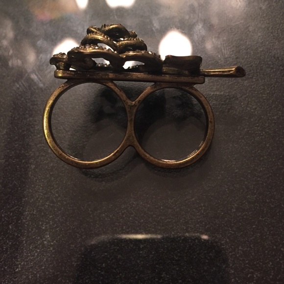 Rose ring. - Picture 2 of 3