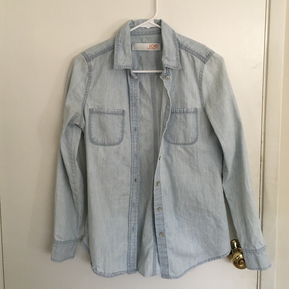 Donating Jan 1st Joe Fresh button down denim shirt - Picture 1 of 2