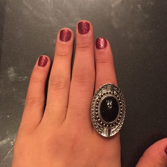 Oval ring - Picture 3 of 3