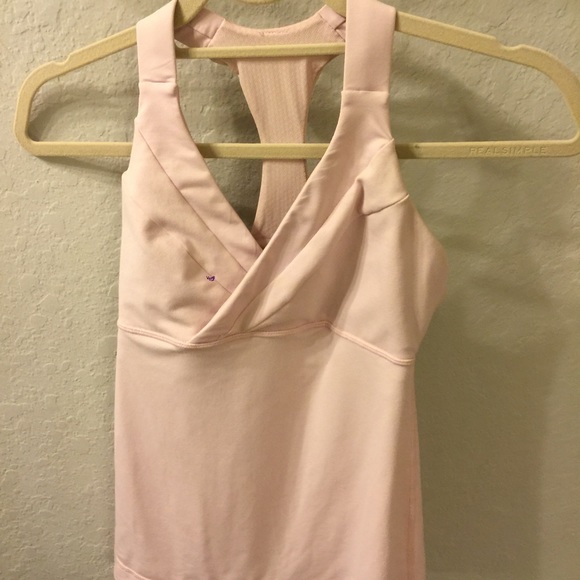 Lululemon size 4