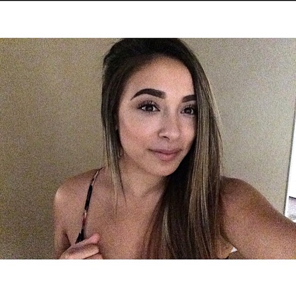 Meet your Posher, Vivian - Picture 2 of 3