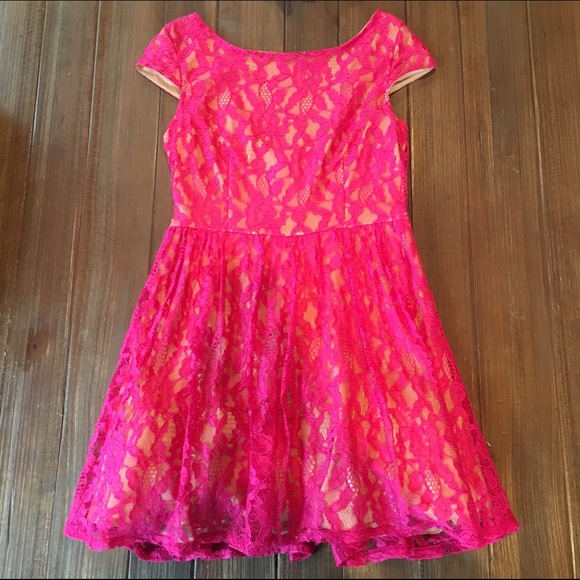 Dillard's Juniors Pink Lace Dress 💖