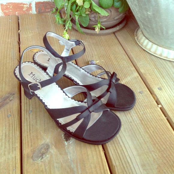 Mudd Black Heels