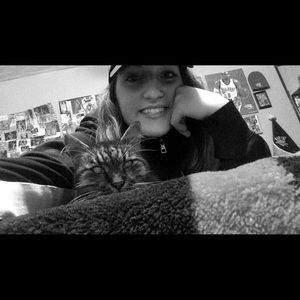 Meet your Posher, Chaleala