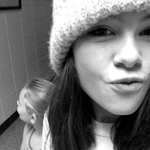 Meet your Posher, Sidnie