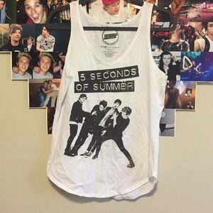 5SOS Tank