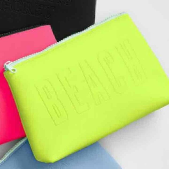 NWT VS Neon Kwei Yellow Travel Bag
