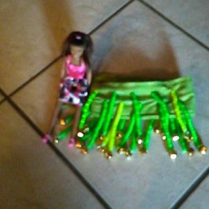 Rhythm dancing belt  for a young girl with doll