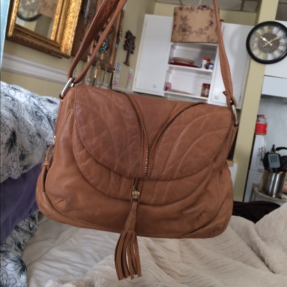Zina Eva Handbags - Zina Eva leather cross body/shoulder bag Zina Eva Handbags - Zina Eva leather cross body/shoulder bag