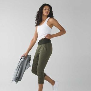 Lululemon Sunset Salutation Crop NWT