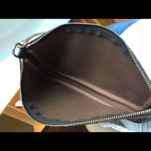 Beautiful Louis Vuitton Pochette - Picture 2 of 4