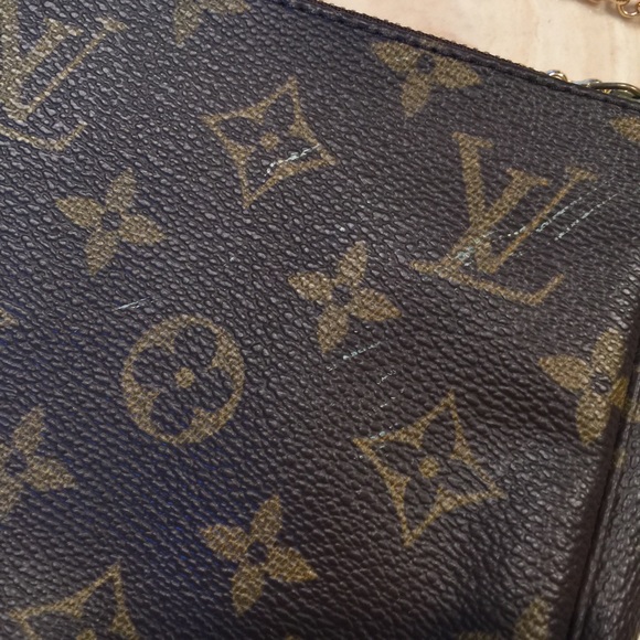 Beautiful Louis Vuitton Pochette - Picture 4 of 4