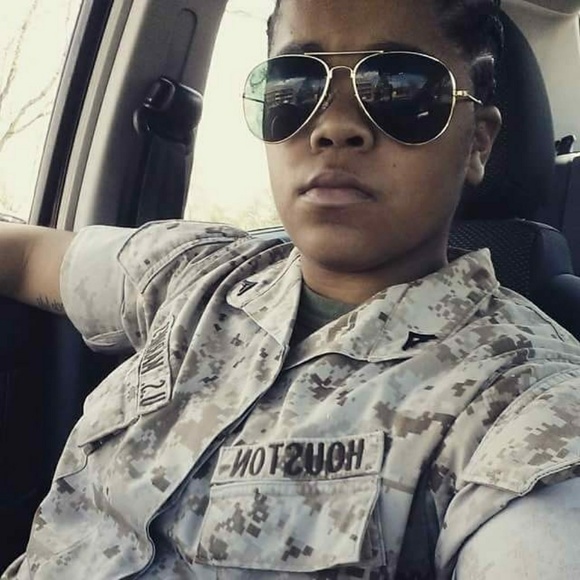 Meet your Posher, Jeanette - Picture 1 of 1