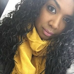 Meet your Posher, Esther